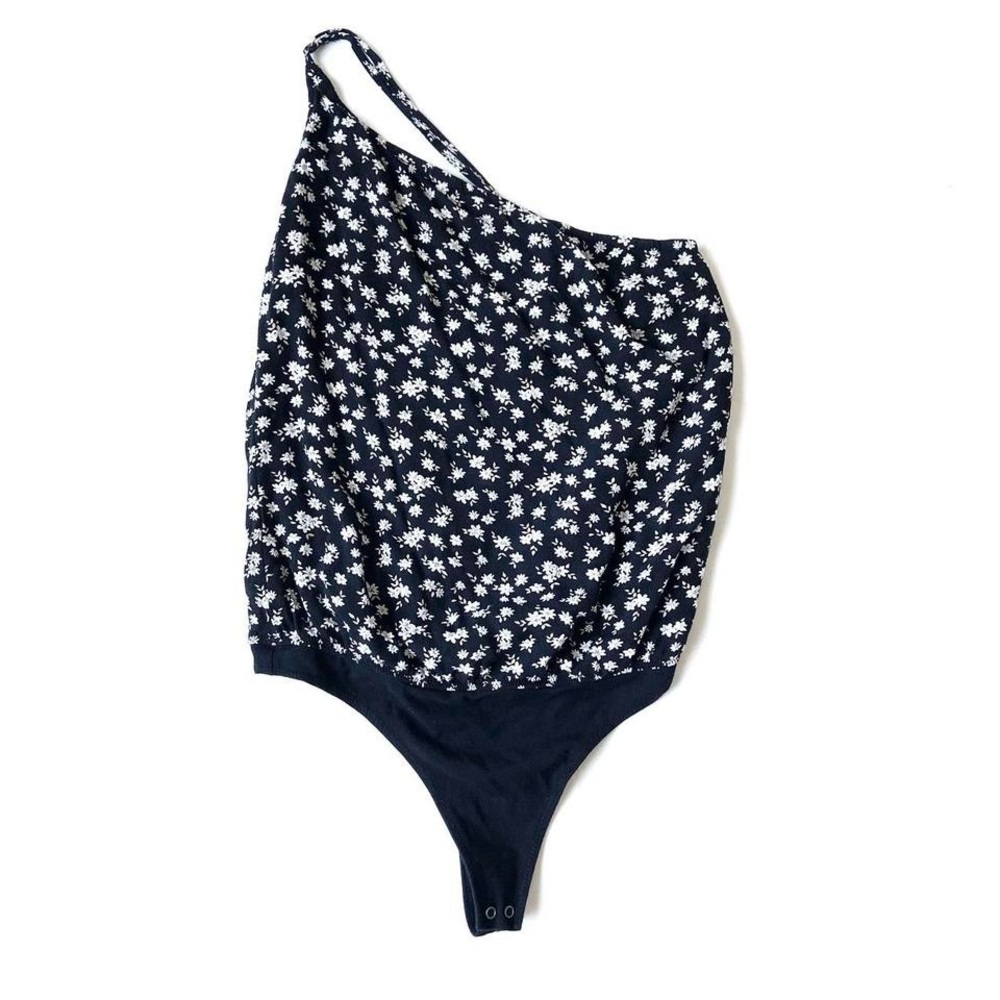 black floral bodysuit from abercrombie fitch 🪻🫧